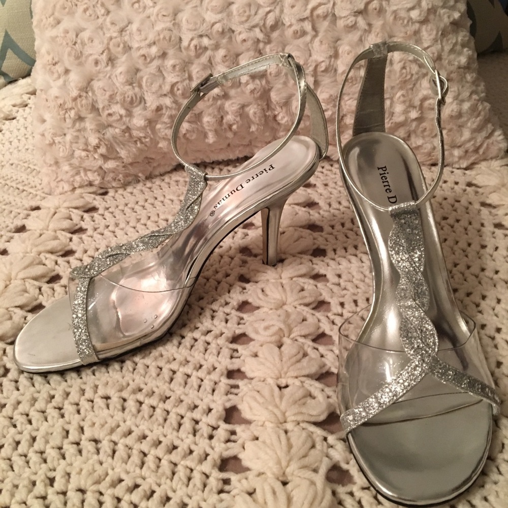 Pierre Dumas Princess 2 heels, silver, size 8.5